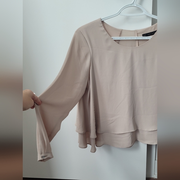 Zara Beige Flowy Blouse - Picture 2 of 4
